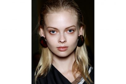 tendenze capelli riga primavera estate 2018 CAPELLI SENZA RIGA (9)