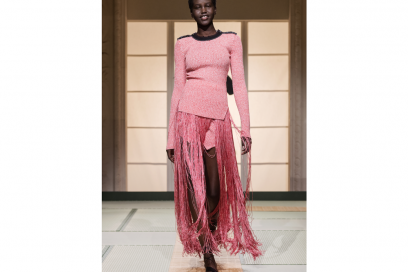 01_hmstudioss18_runway_adut_akech