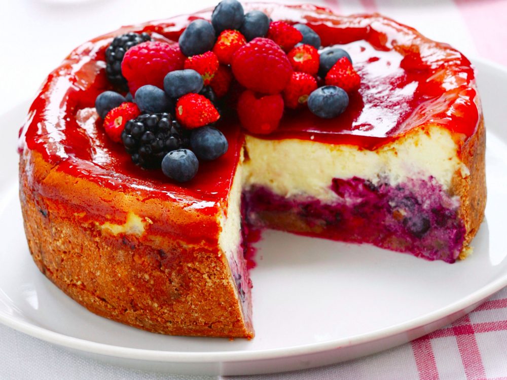 Cheesecake ricotta e mascarpone con frutti di bosco