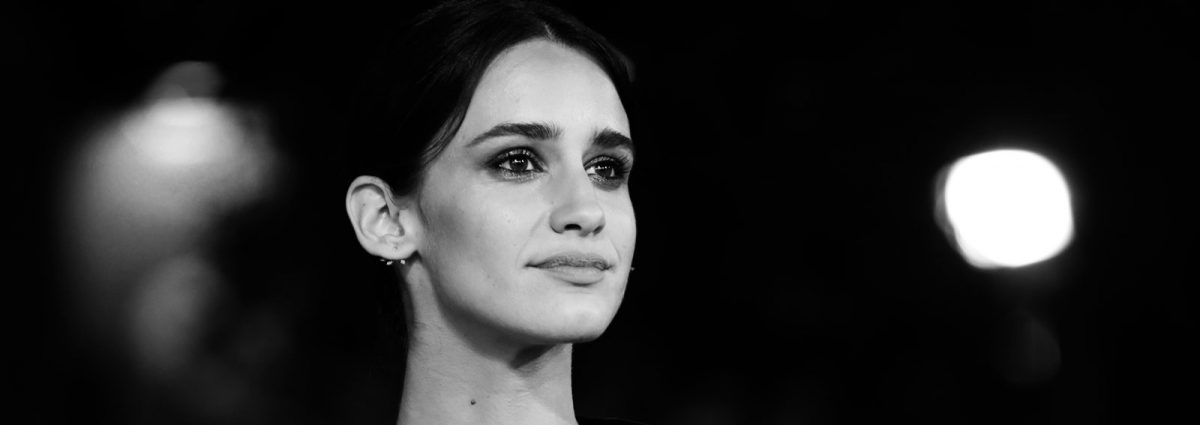 Valentina-Belle-cover-desktop