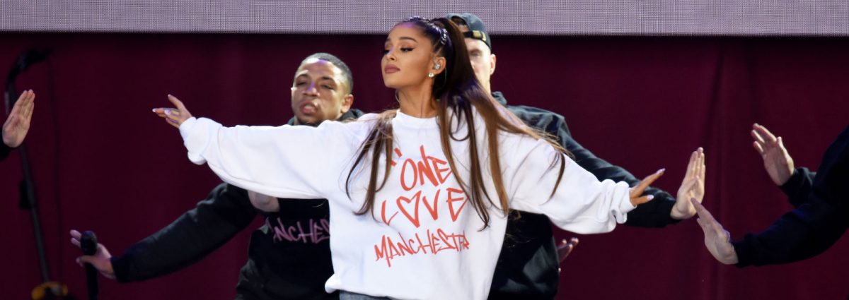 ariana-grande-beauty-look-trucco-capelli-COVER-DESKTOP