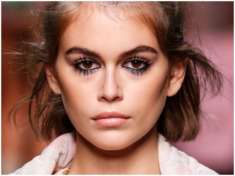 come mettere l'eyeliner cover mobile