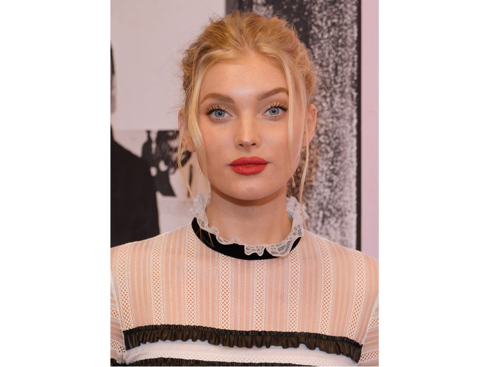elsa-hosk-victoria-s-secret-modella-capelli-trucco-beauty-look-04