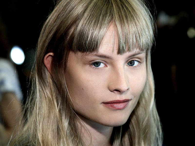 tendenze capelli con la frangia a tendina primavera estate 2018 (10)