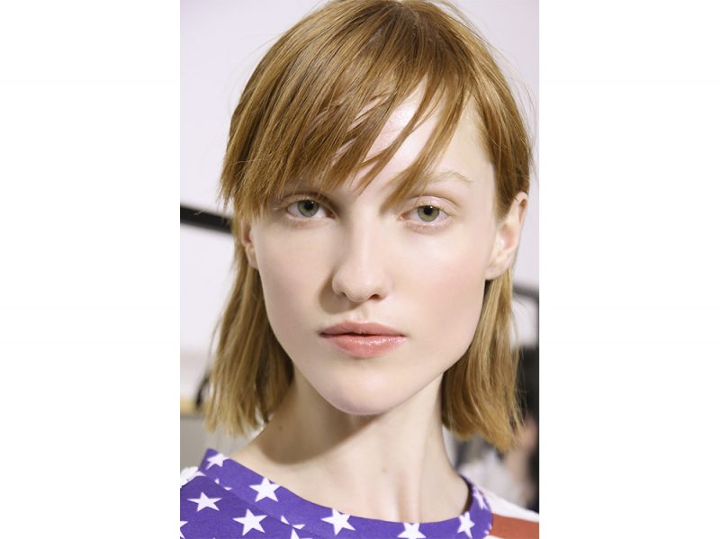 tendenze capelli con la frangia laterale primavera estate 2018 (4)