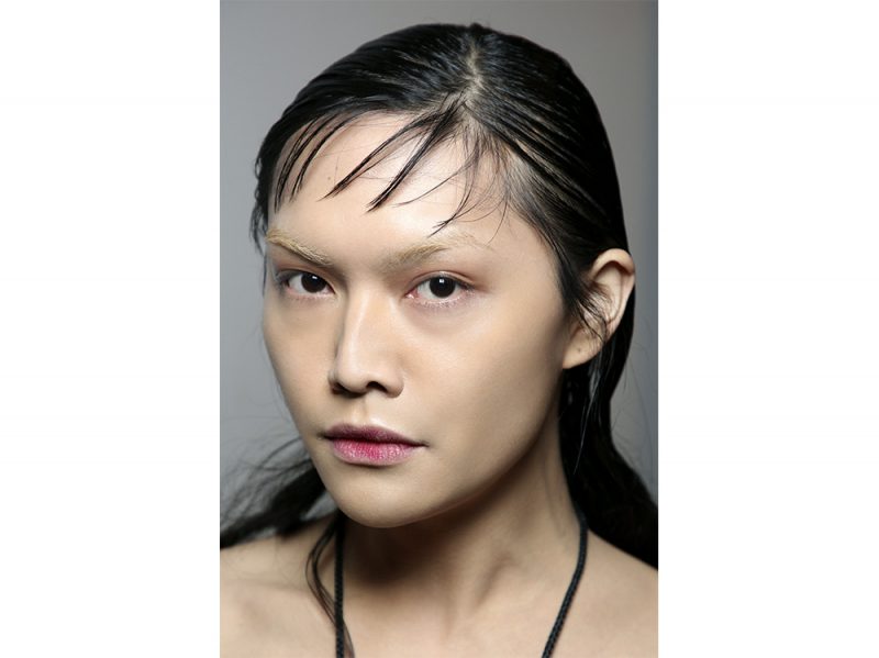 tendenze capelli con la frangia laterale primavera estate 2018 (9)