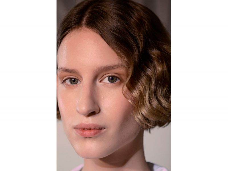 tendenze capelli mossi corti primavera estate 2018 (4)