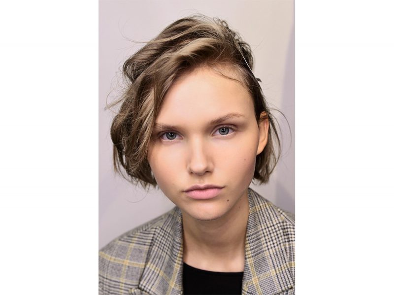 tendenze capelli mossi corti primavera estate 2018 (5)