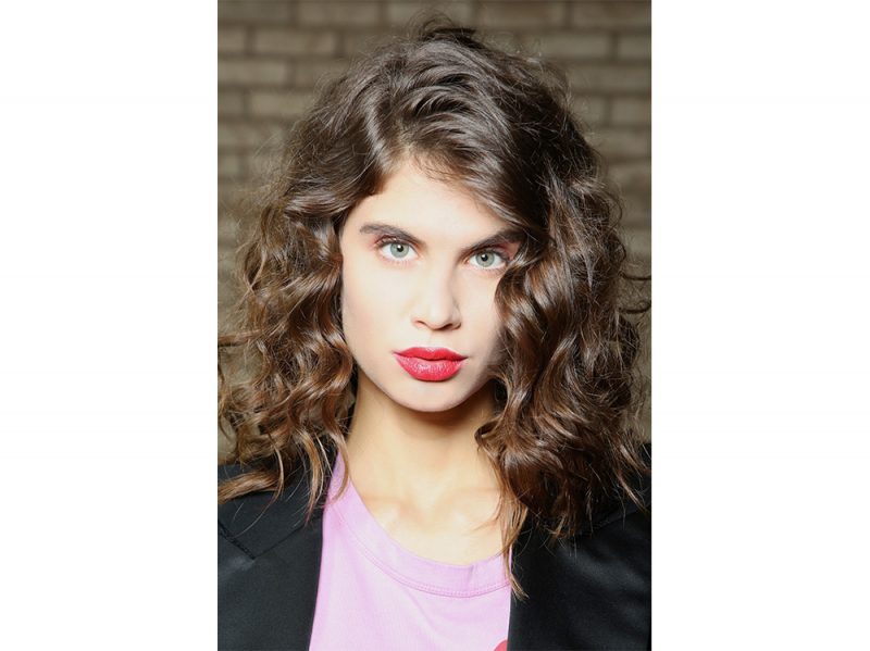 tendenze capelli mossi lunghi primavera estate 2018 (10)