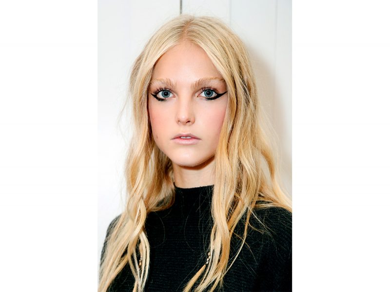 tendenze capelli mossi lunghi primavera estate 2018 (8)