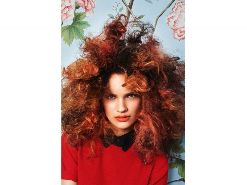 tendenze frangia riccia e mossa capelli saloni primavera estate 2018