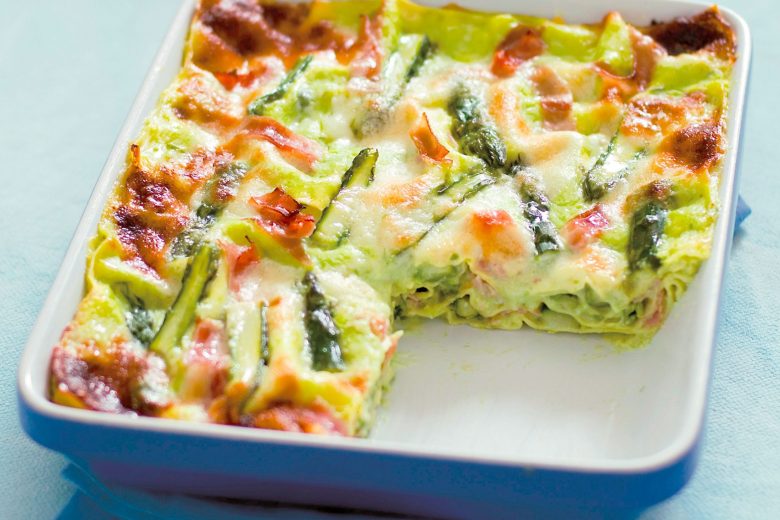 Pasta al forno con asparagi e prosciutto