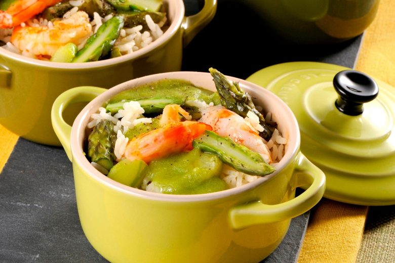 Riso con gamberi e asparagi
