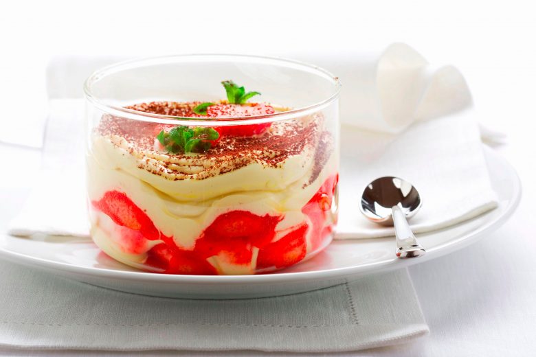 Tiramisu alle fragole con crema al mascarpone