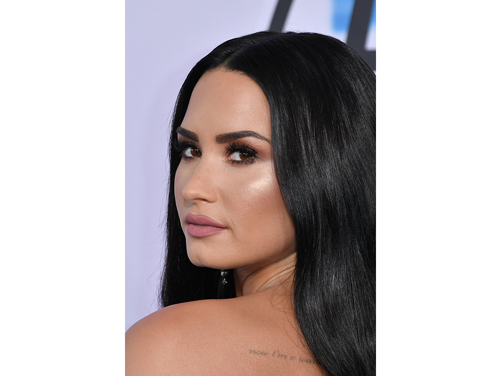 demi lovato beauty look capelli trucco (15)