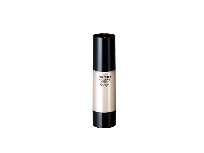 makeup-radiant-lifting-foundation