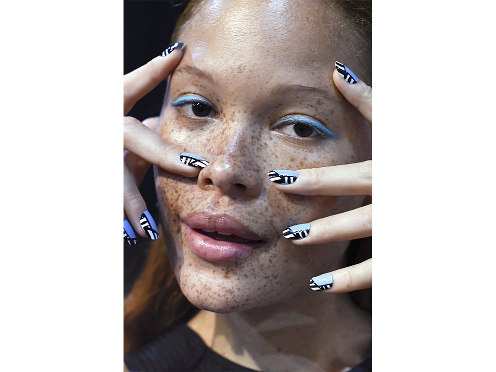 unghie colorate estive