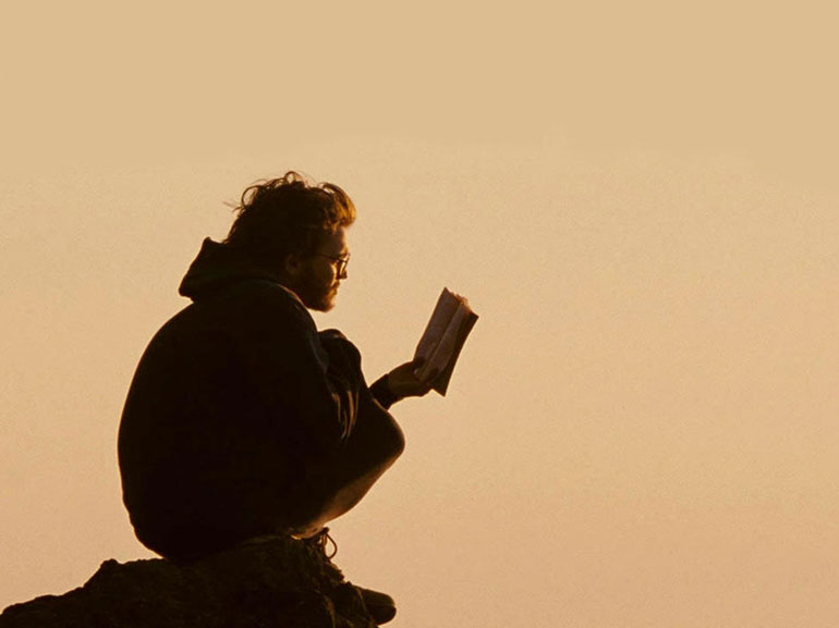 visore-libri-spiaggia-MOBILE