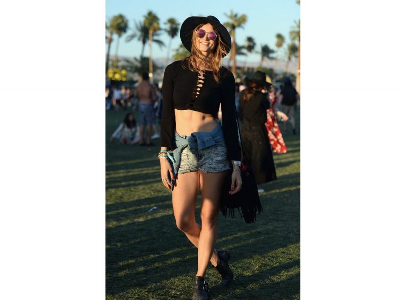 06 Crop Top – Street Style