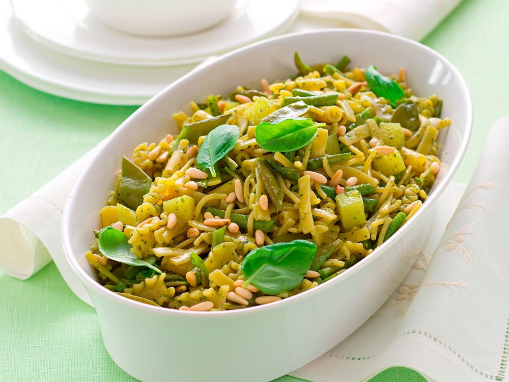 Pasta al pesto con fagiolini e patate Pasta al pesto con fagiolini e patate