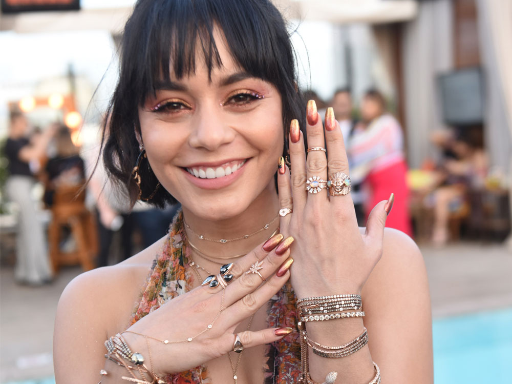 Vanessa-Hudgens-festival-look-(11)