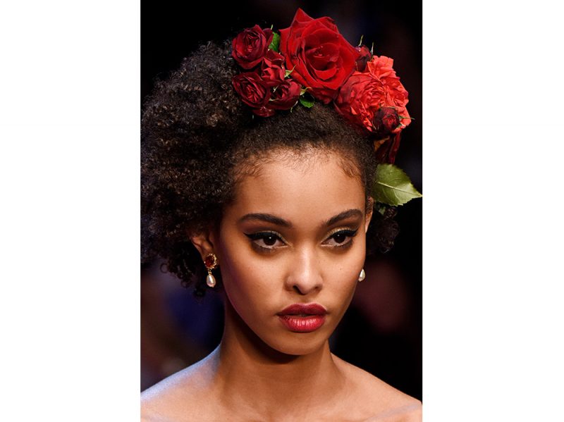 capelli-gli-accessori-estivi-per-impreziosire-la-chioma-Dolce-n-Gabbana_clp_W_S18_MI_333_2795390