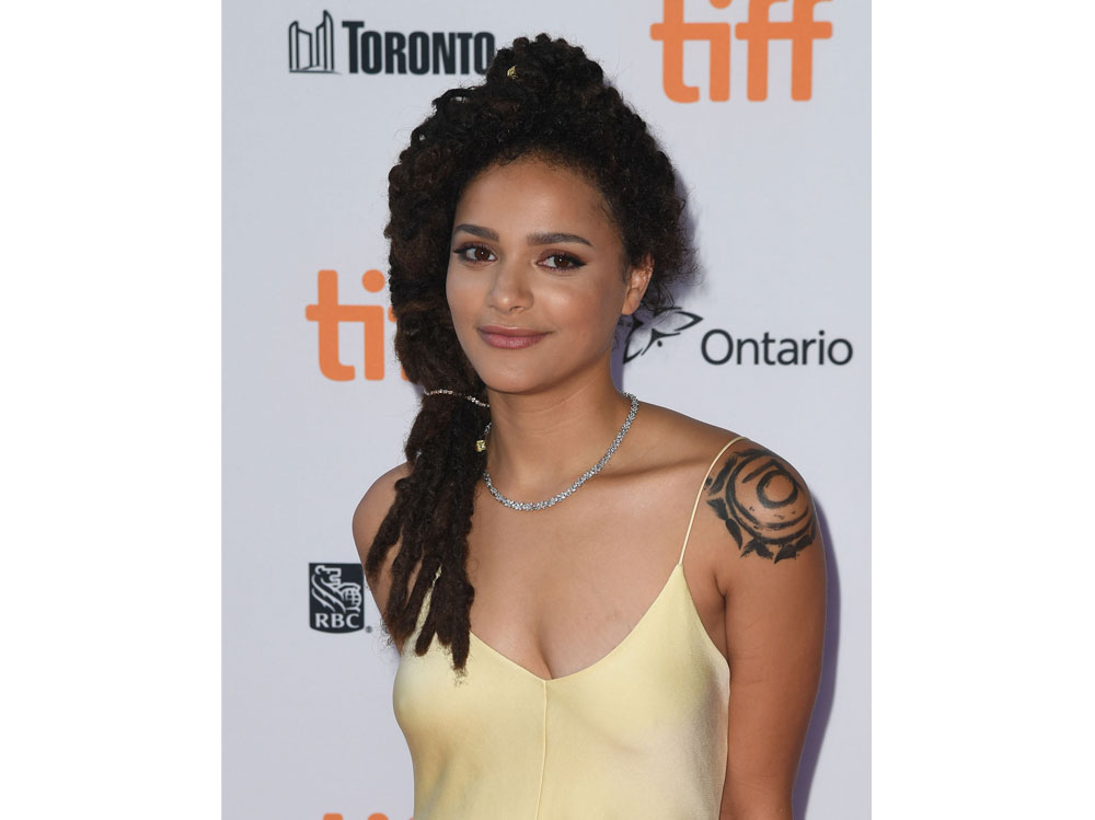 sasha-lane-beauty-look-capelli-make-up-10