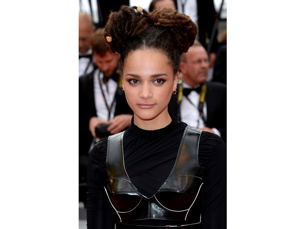 sasha-lane-beauty-look-capelli-make-up-11