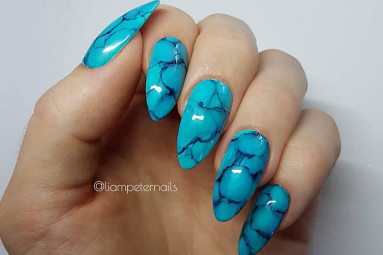Turquoise nails: la nail art per unghie turchesi in estate