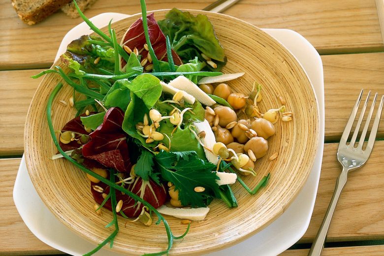 Insalata con farro, radicchio e senape rustica