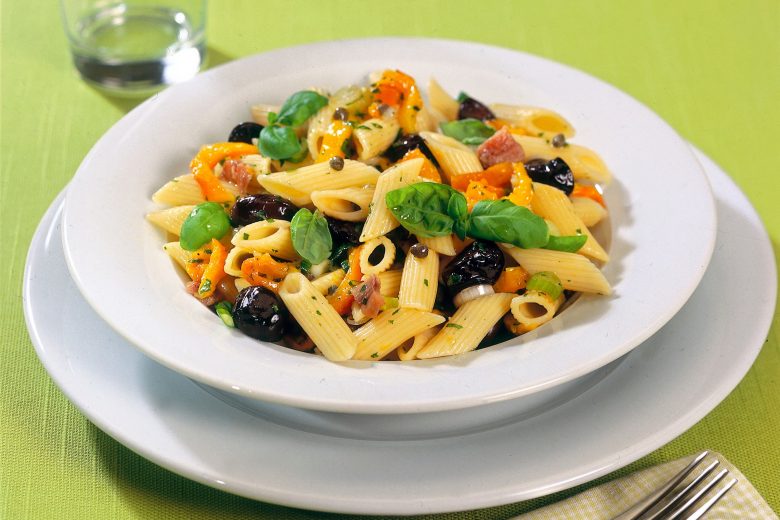 Insalata di pasta fredda estiva
