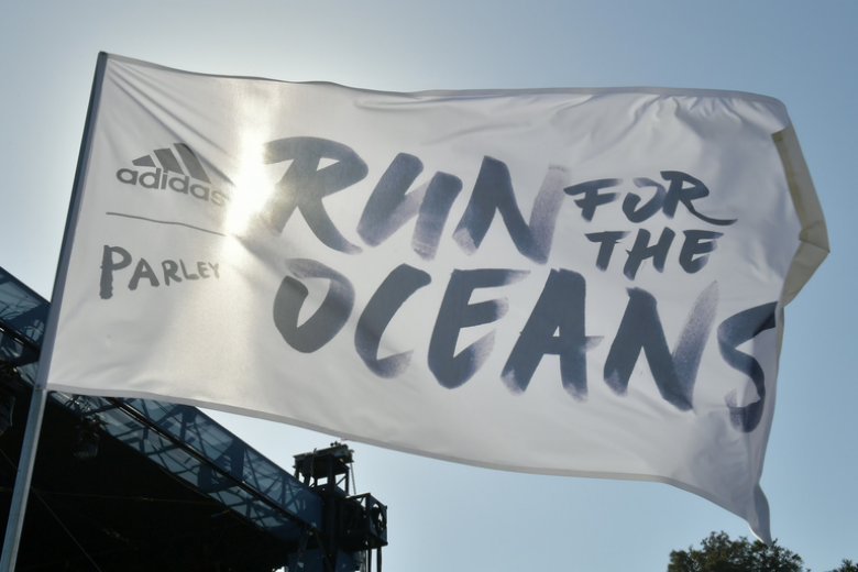 Tutti di corsa per salvare gli oceani con adidas