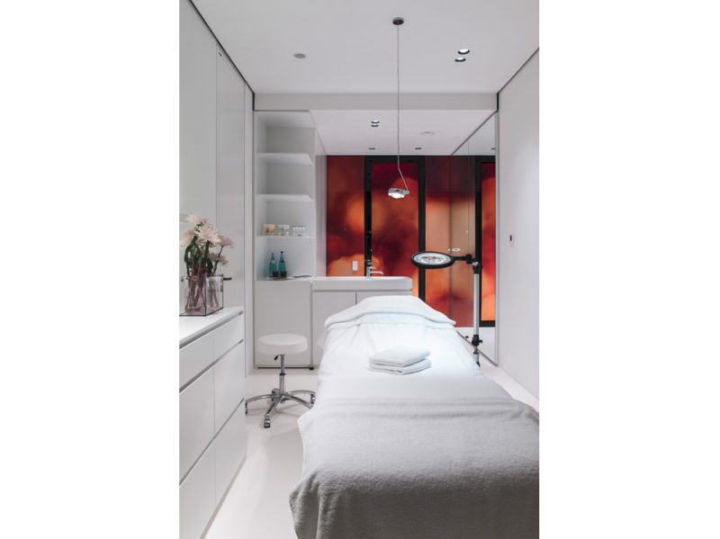 ossigeno-dai-prodotti-ai-trattamenti-specifici-la-sua-importanza-per-la-pelle-Lanserhof Tegernsee_Treatment Room