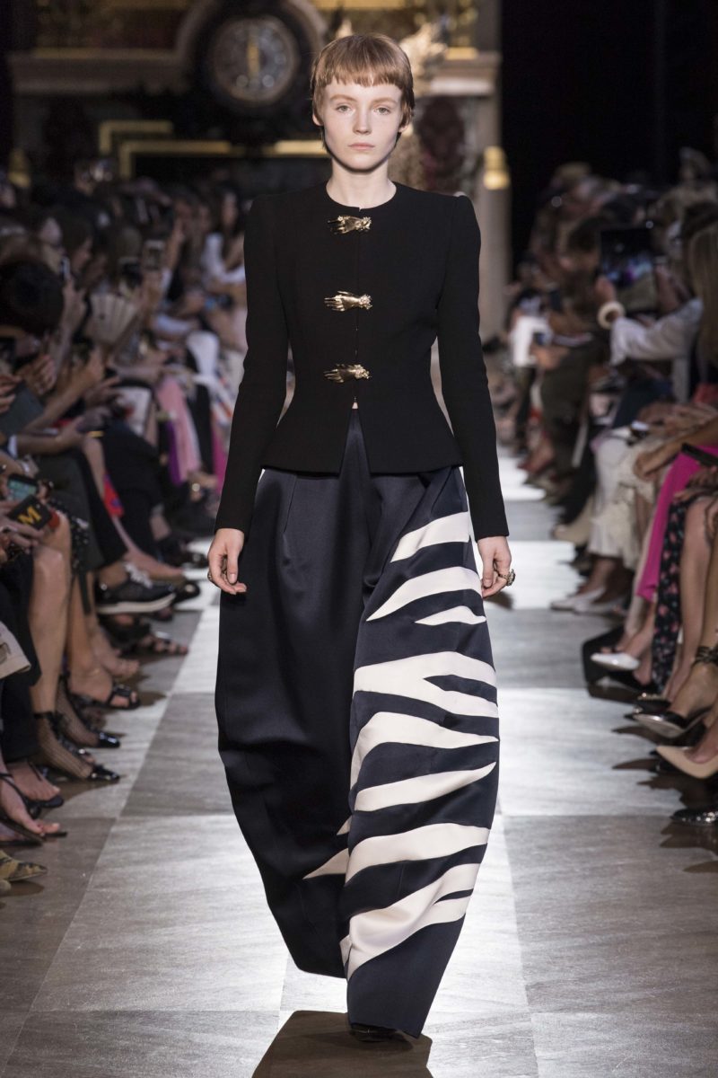 Schiaparelli_HCAW1819_Look_01