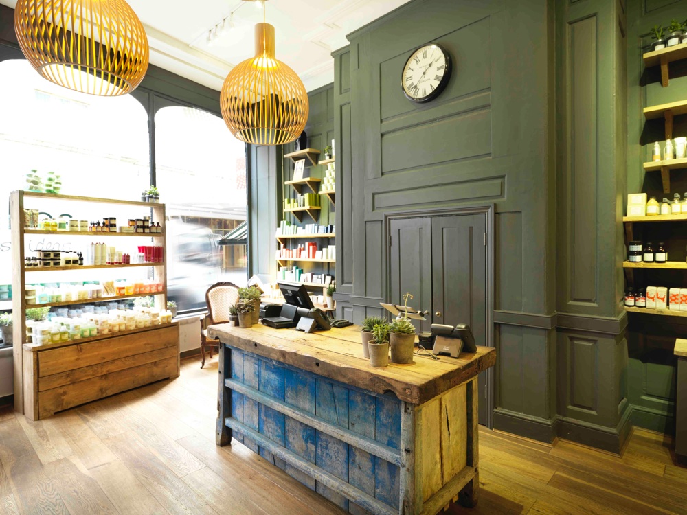 beauty-case-per-londra-16-prodotti-e-lindirizzo-da-avere-con-se-Davines – Ena Salon 002