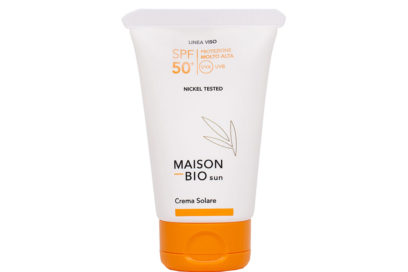 beauty-estivo-cosa-mettere-nella-borsa-da-spiaggia-Maison Bio Crema Solare SPF 50+ linea viso