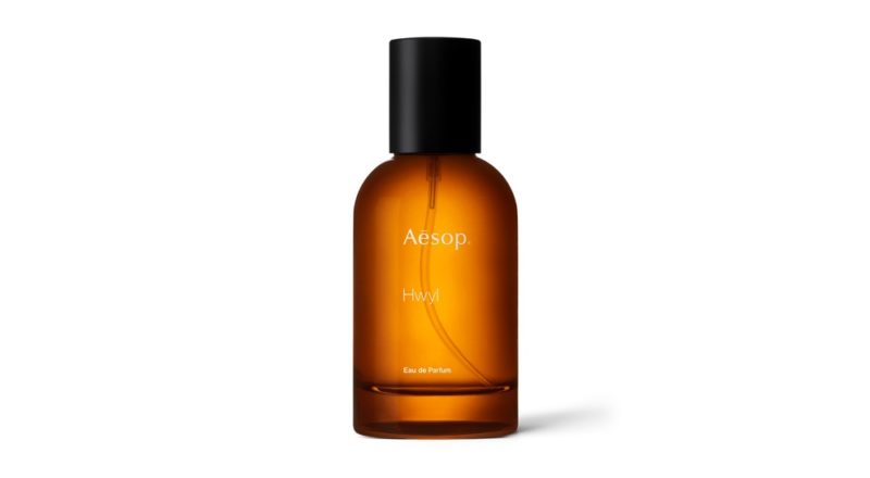 beauty-in-trentino-cosa-portare-in-alta-quota-e- lesperienza-della-forest-therapy-3Aesop_Hwyl_Bottle