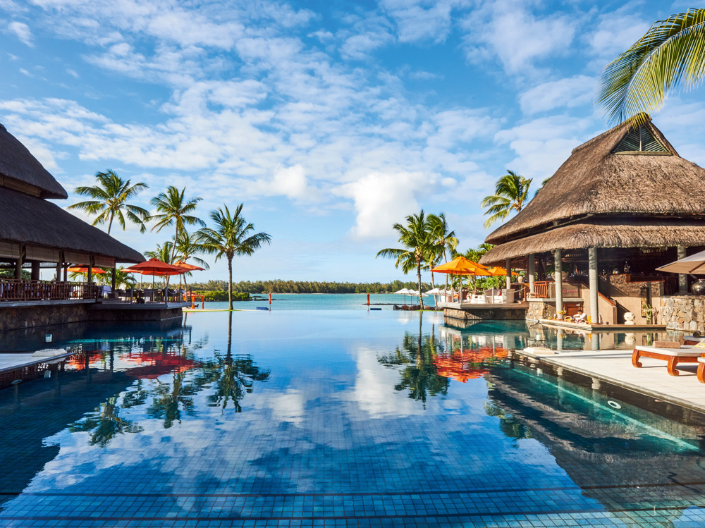 mauritius-in-beauty-i-prodotti-da-portare-sullisola-e-un-trattamento-spa-tipico-prince-maurice-2016-ab-pool-exterior-02