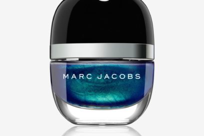 smalti-effetto-tropical-per-la-manicure-destate-Marc jacobs beauty Blue Velvet