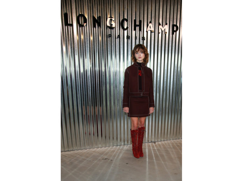 Natalia-Dyer-longchamp