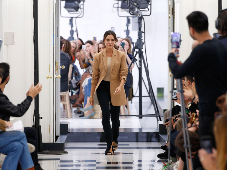 Victoria-Beckham-mobile-ss19