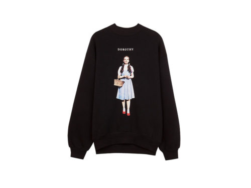 Bershka: la collezione di t-shirt e felpe dedicta ai film e alle serie tv