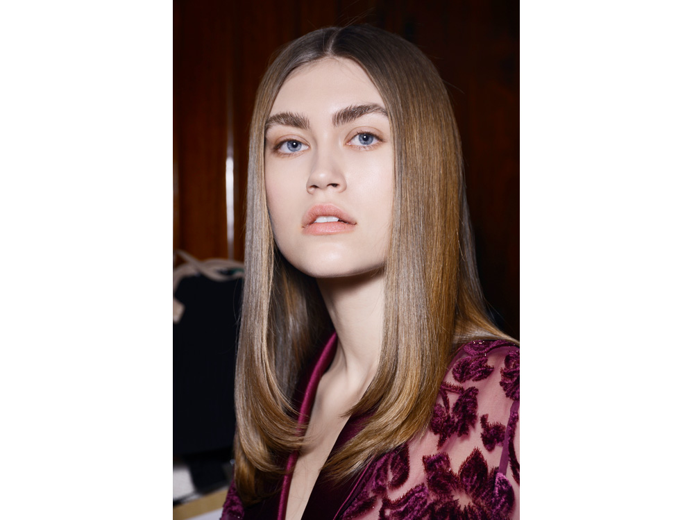 bushy brows tendenza sopracciglia folte disordinate autunno inverno 2018 2019 (5)