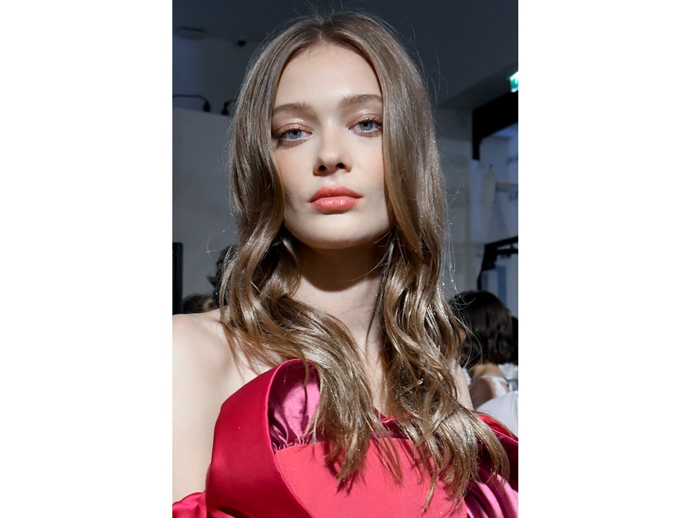 capelli a onde tendenza wavy hair autunno inverno 2018 2019 (7)