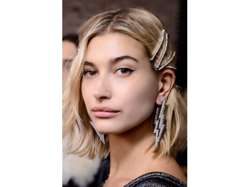 Caschetto mosso il taglio di capelli must per l�autunno