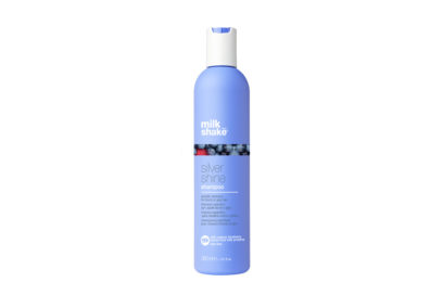 capelli-grigi-come-si-curano-e-i-tagli-adatti-per-le-chiome-argento-ms silver shine shampoo