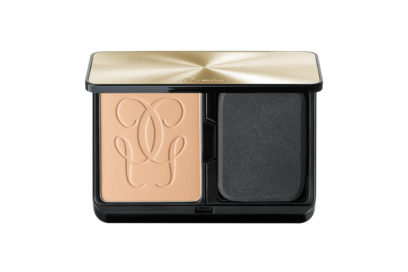 lentiggini-come-esaltare-con-la-base-make-up-giusta-lingerie-de-paeu-n°-02n-clair-g042597_02n_w