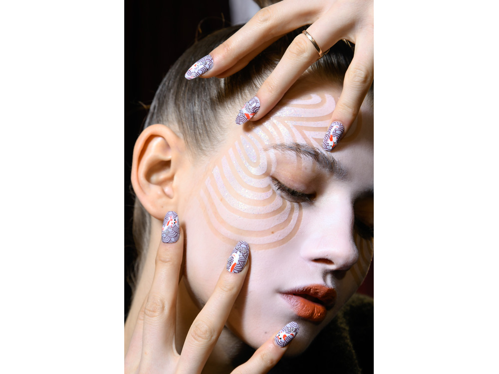 nail art autunno inverno 2018 2019 ispirazione foto dalle passerelle sfilate di moda (5)