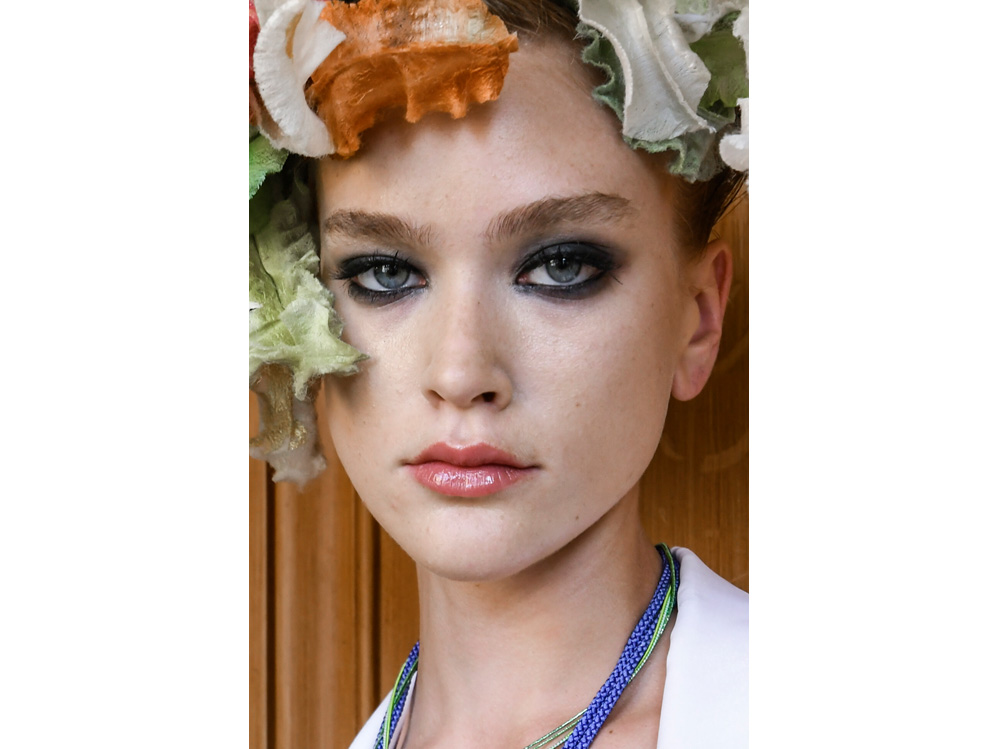 trucco occhi smokey eyes nero tendenza make up autunno inverno 2018 2019 (8)