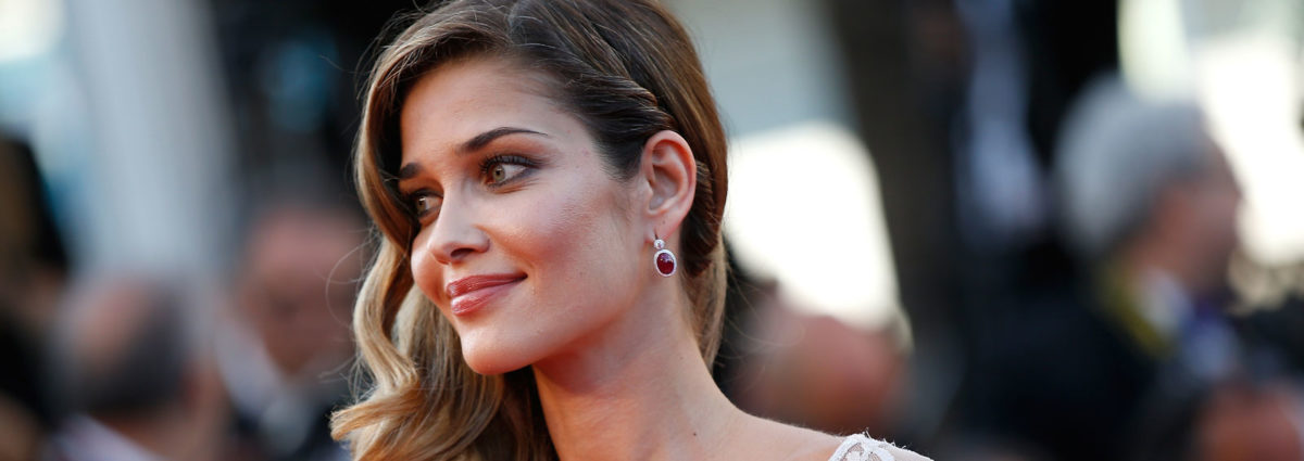 Ana-Beatriz-Barros-cover-desktop